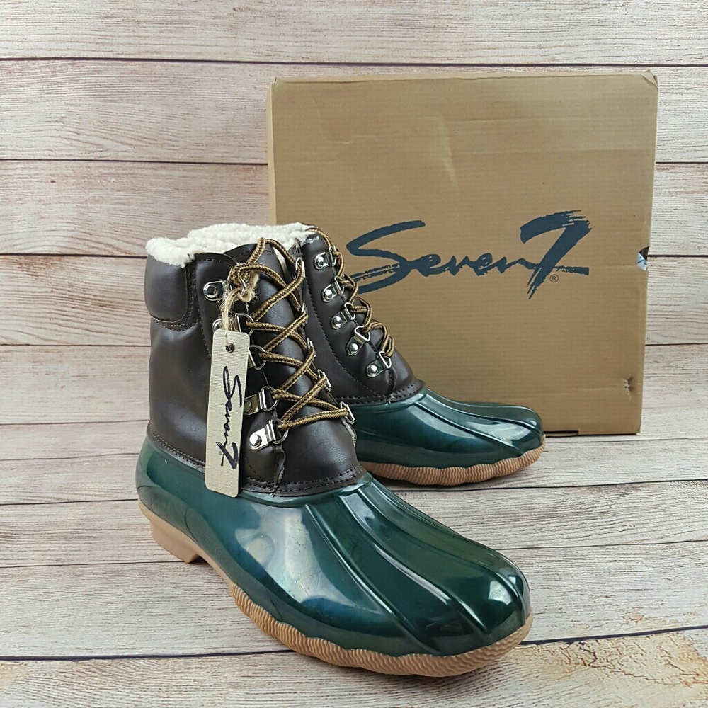 NWT Seven7 J- Hawk Waterproof Duck Boots Size 9
